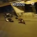 Kratos el dios de los piedreros xd
