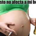 Por eso mujeres... En vez de estar tomando y fumando tomen ácido fólico durante el embarazo.... Les hará bien.